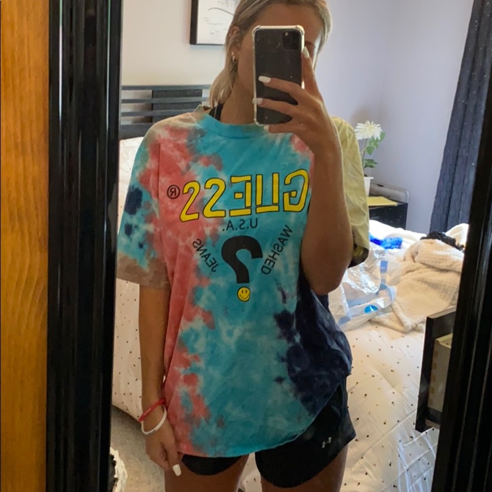 Oversized guess t shirt